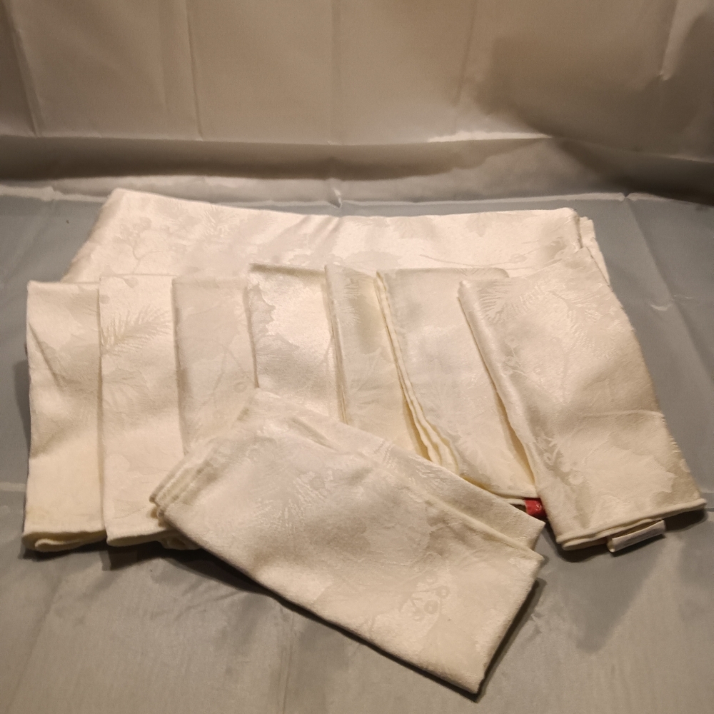 Table cloth - Picture 4 of 6